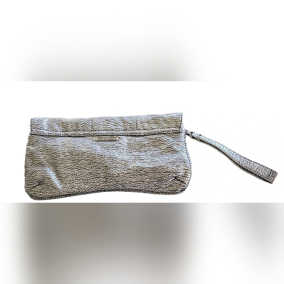 Red By Marc Ecko Silver Clutch. - Picture 2 of 6